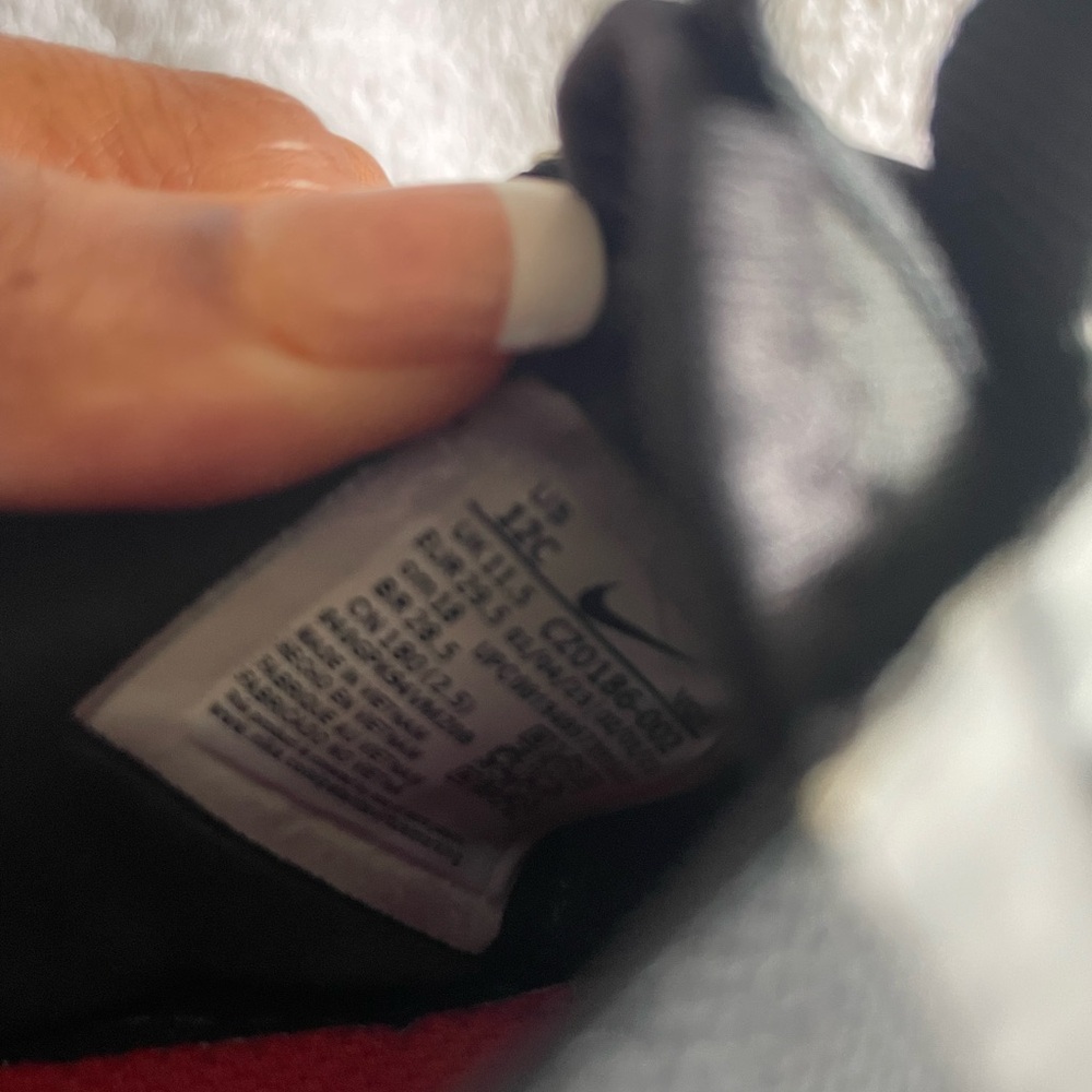 Nikes - Picture 5 of 5